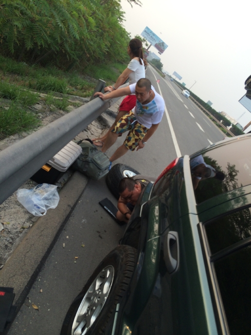 14年的jeep进口大切诺基,12年jeep大切诺基老改新