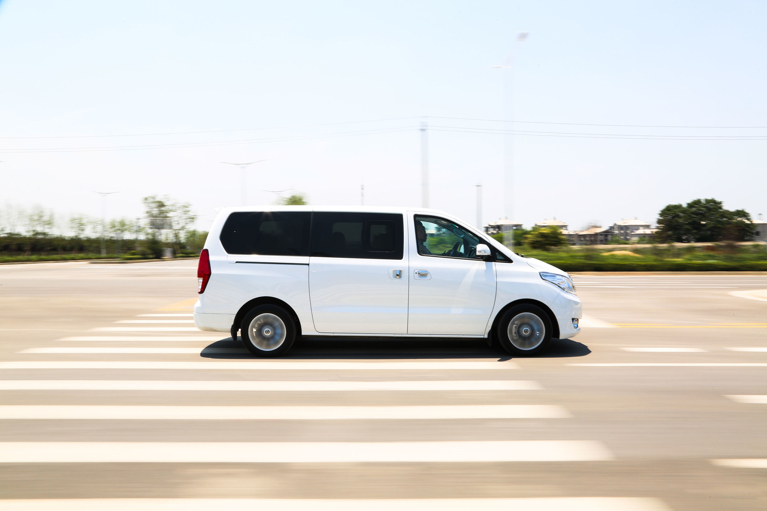 有哪种车后排可以放平睡觉,这款车的后排到底有多舒适