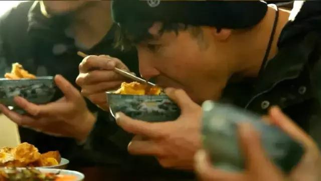 林依晨陈妍希关系,林依晨林心如私下关系