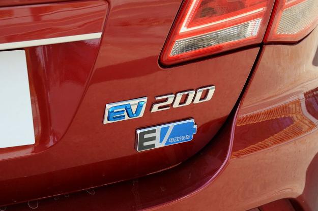 科普汽车尾标字母都代表什么,汽车尾标常见字母代表什么