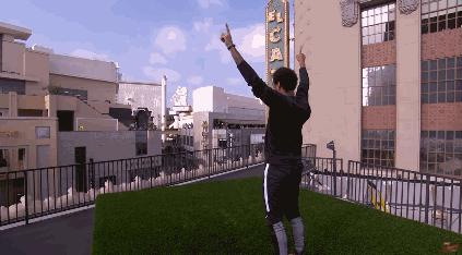 GIF-他不晒自拍、不晒女友，唯晒球技！最后惊天一晒打几分？