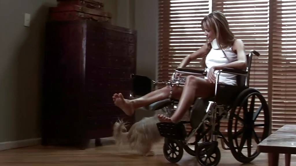 这片，港版叫《狗男女的爱》，豆瓣8.2，拍的确实“牛”！