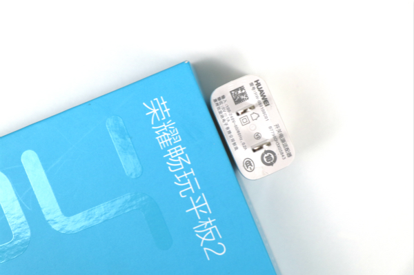 荣耀畅玩平板2好吗,荣耀畅玩平板2是全贴合吗