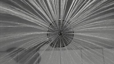 45秒美女沐浴戏拍7天,这部精分神作碾压99%的恐怖片