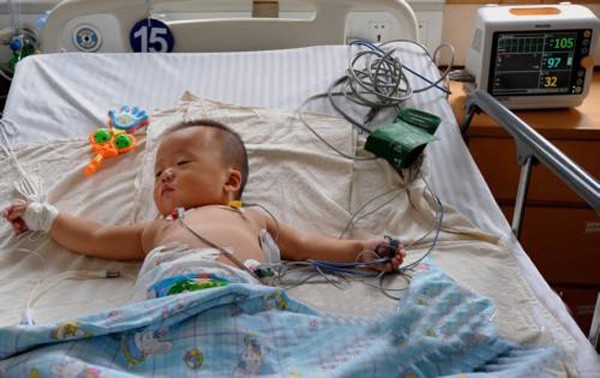 宝宝肾衰竭吃盐,一岁多的宝宝肾衰竭有生命危险吗