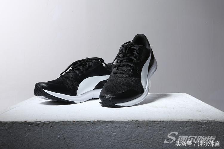 puma运动鞋红色慢跑鞋,puma的运动鞋适合跑步吗