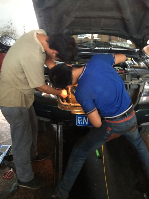 14年的jeep进口大切诺基,12年jeep大切诺基老改新