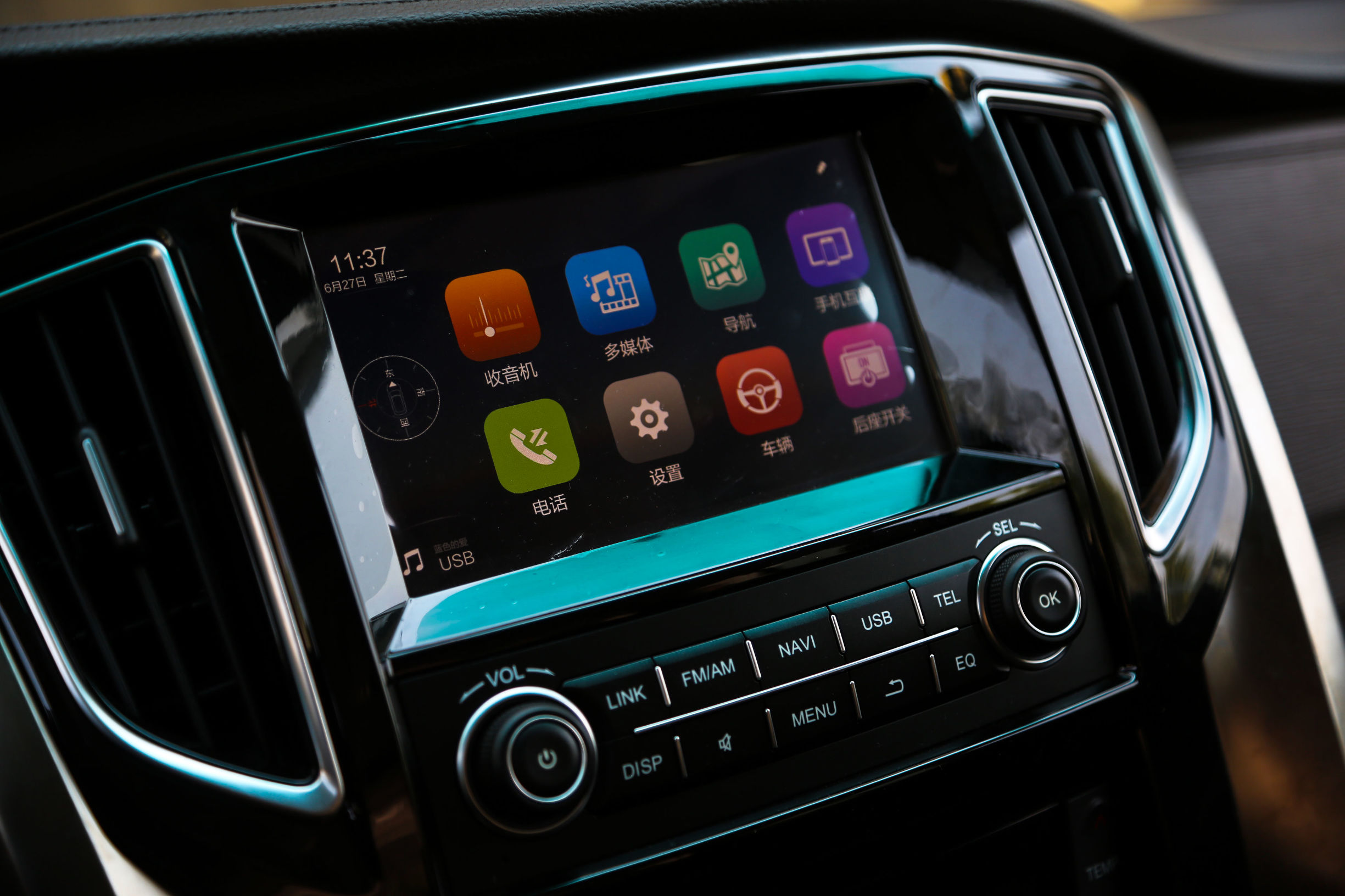 有哪种车后排可以放平睡觉,这款车的后排到底有多舒适