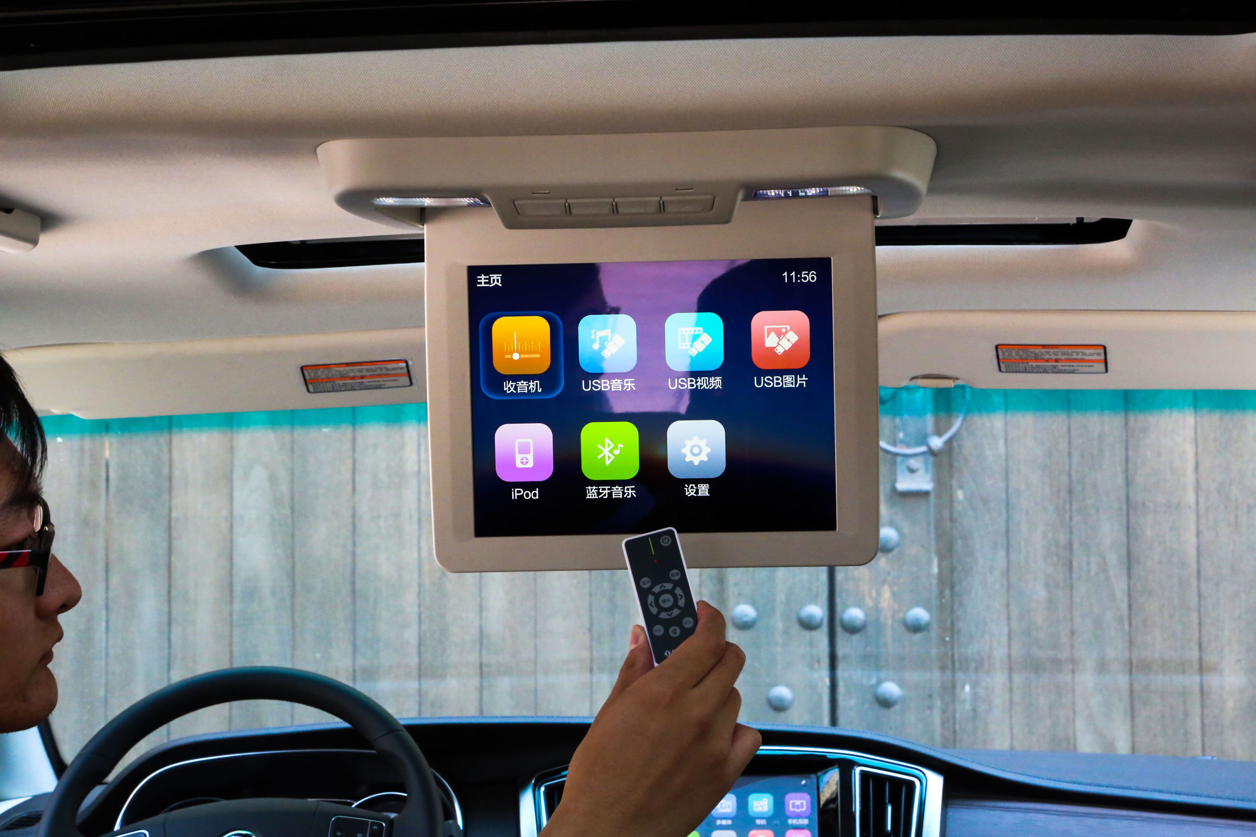 有哪种车后排可以放平睡觉,这款车的后排到底有多舒适