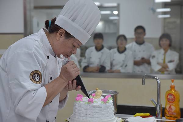 看点|是美食更是艺术品,一起来看看秀洲点心师们的匠心独运