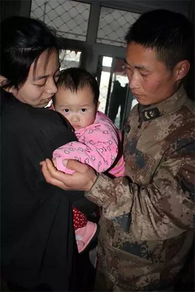 军旅歌曲老爸,军旅老爸歌曲