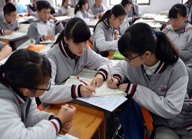 开办六年，首届高三毕业生二本上线率达到98%，这所贵阳高中有点猛