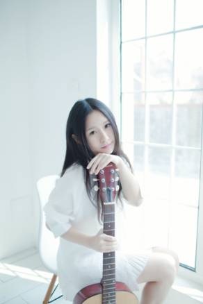 阿冷成新任斗鱼一姐周年庆直播,斗鱼阿冷夺冠年度主播