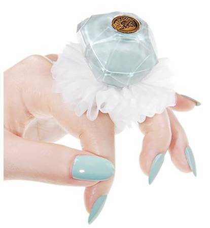 今年夏天指甲油,今年夏天流行什么颜色指甲油