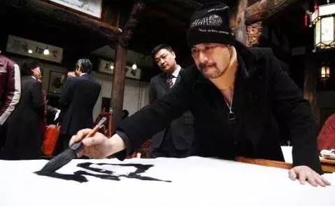 大师门下、科班出身的艺术家，却因主演“三级片”而为人熟知！