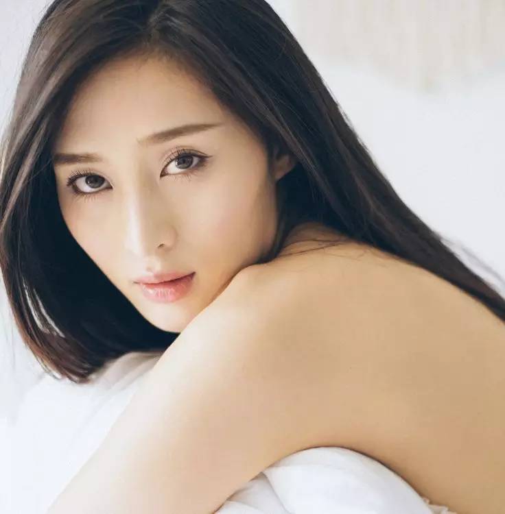 女人是水做的,女人是水做的这句话怎么理解