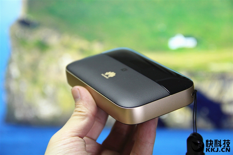 华为随行wifi3优缺点,华为移动路由器和随行wifi3哪个好