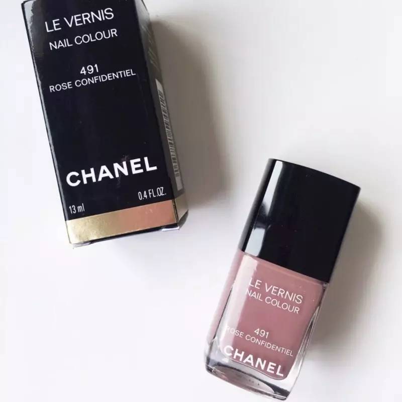 今年夏天指甲油,今年夏天流行什么颜色指甲油