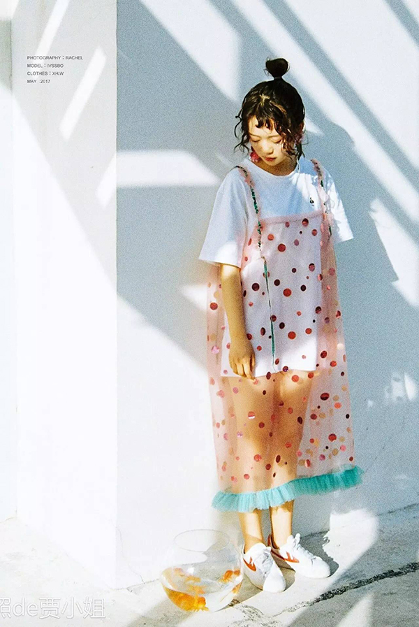 模特面部表情和动作,模特摆姿僵硬怎么拍摄