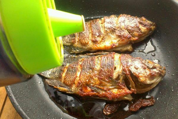 香煎鲫鱼用什么鱼最好,香煎鲫鱼汤