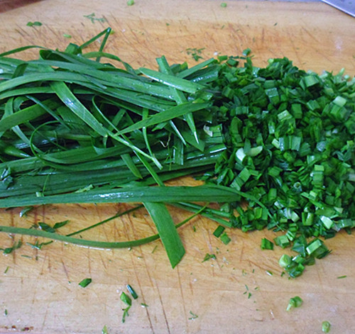 韭菜鸡蛋小茴香馅菜盒,茴香馅饺子好吃还是韭菜馅的好吃