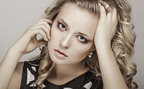 头发干枯什么原因引起的,头发干枯原因有哪些