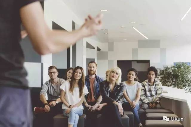 从前的我只求能够顺利毕业，如今的我有幸找到想要的人生目标，时刻珍惜身边的优质资源，计划去到更大的世界看看……