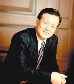 香港富豪施子清采访,香港富商施子清