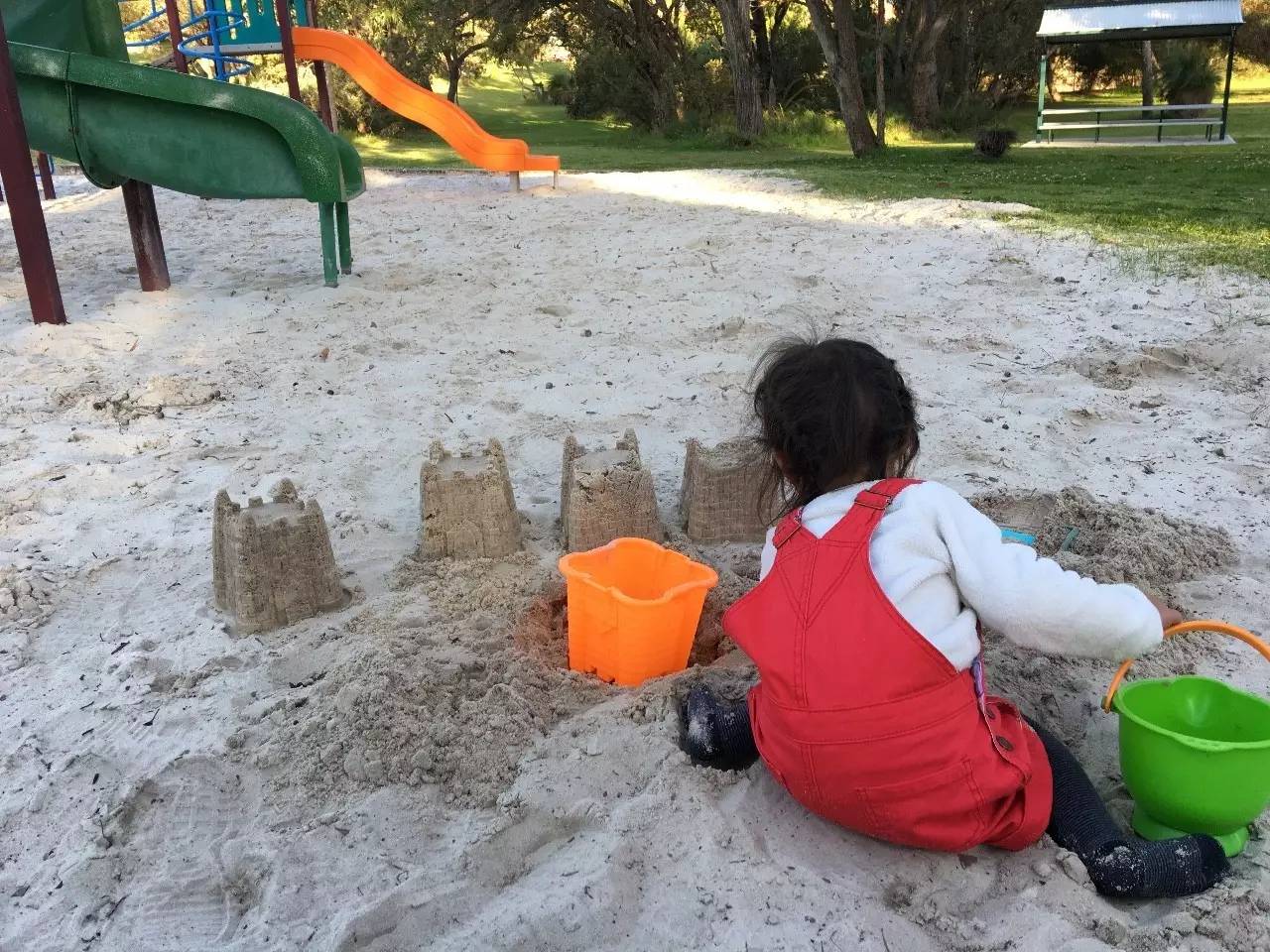 Hape儿童沙滩玩具,一年中最适合玩的沙滩玩具