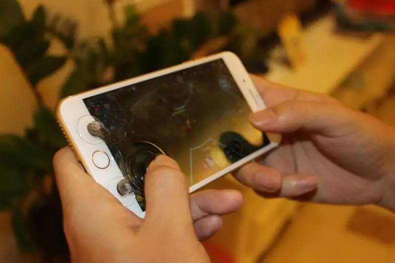 能用手柄玩王者荣耀吗,手柄玩王者荣耀实战技巧