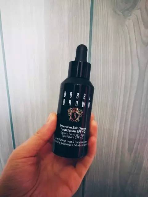 有什么实用的夏日不脱妆小妙招,夏日不脱妆技巧油皮