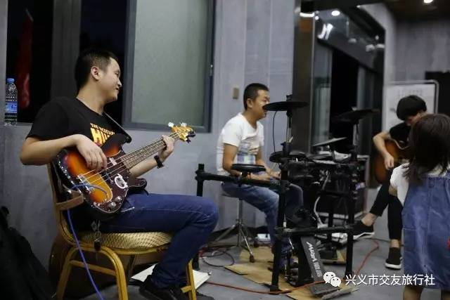 自驾二十四道拐,我爱自驾游最新视频