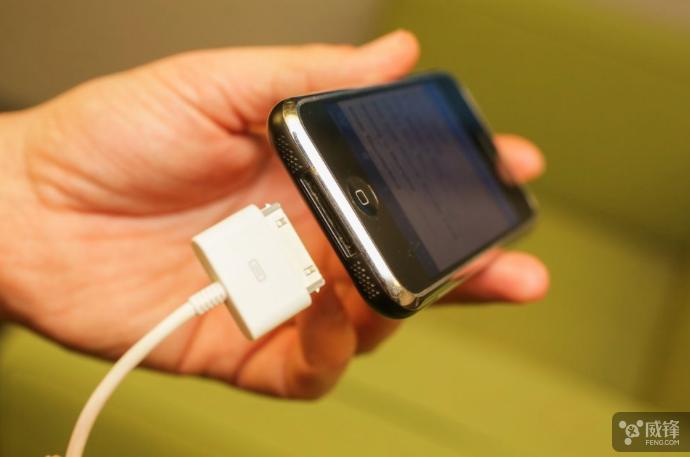 满满的时代感和回忆,第一代iphone的使用感受