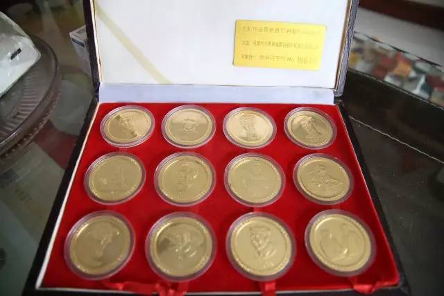 中国烟标收藏第一人,曾经的老烟民收藏的烟标