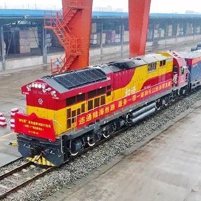 曾逐梦远方他乡,今逐梦丝路起点,物流园评论区已沦陷!