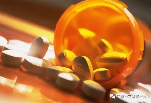 枕神经痛的症状和治疗方法,大腿神经痛的症状怎么解决