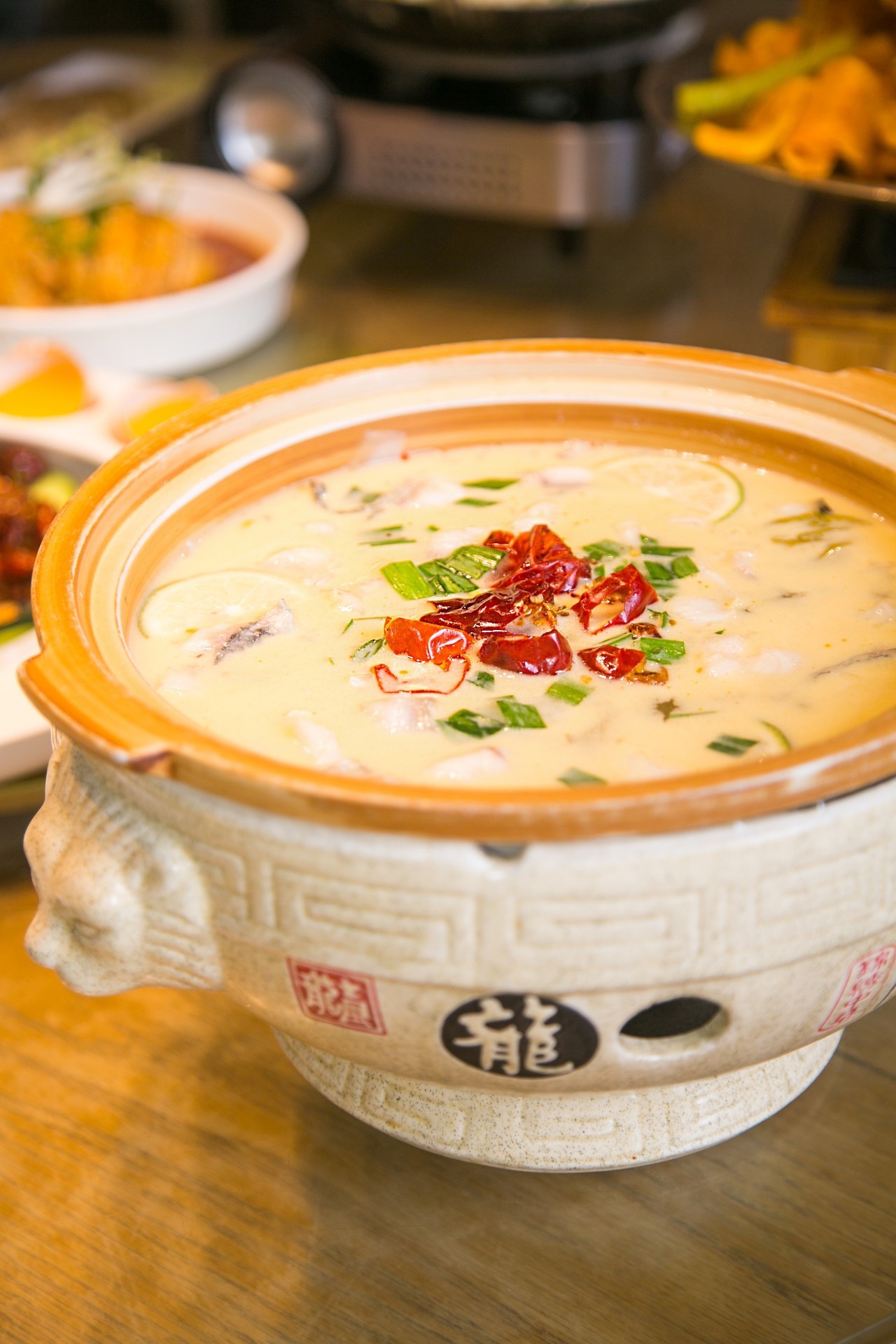 花一元品尝任意菜品，川食公馆为庆祝怡丰城店开业，也是给力了！