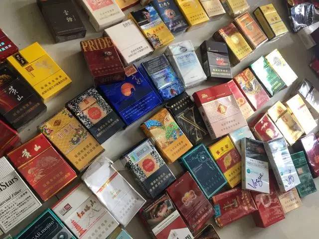 中国烟标收藏第一人,曾经的老烟民收藏的烟标