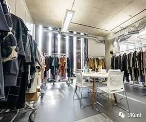 从前的我只求能够顺利毕业，如今的我有幸找到想要的人生目标，时刻珍惜身边的优质资源，计划去到更大的世界看看……