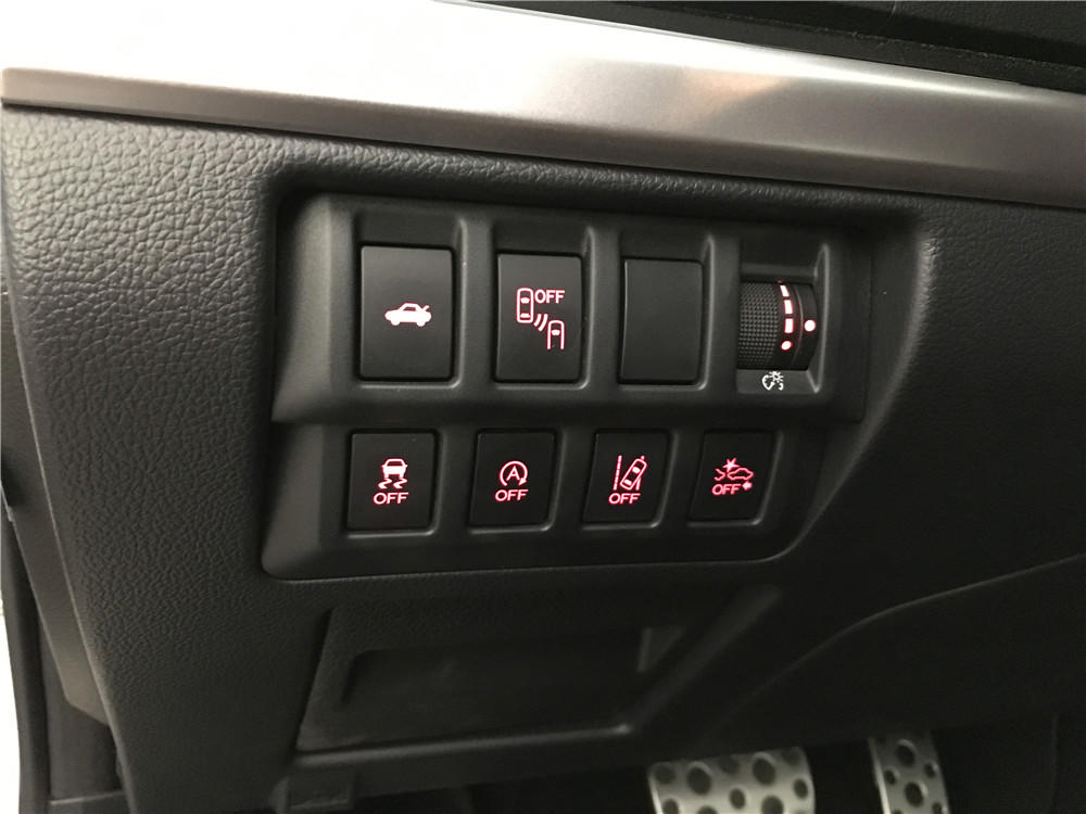 10款斯巴鲁力狮2.0四驱测试,性能好又舒适选择斯巴鲁傲虎