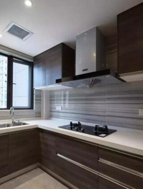 厨房装修用哪种柜子最好,厨房装修柜子如何省钱实用