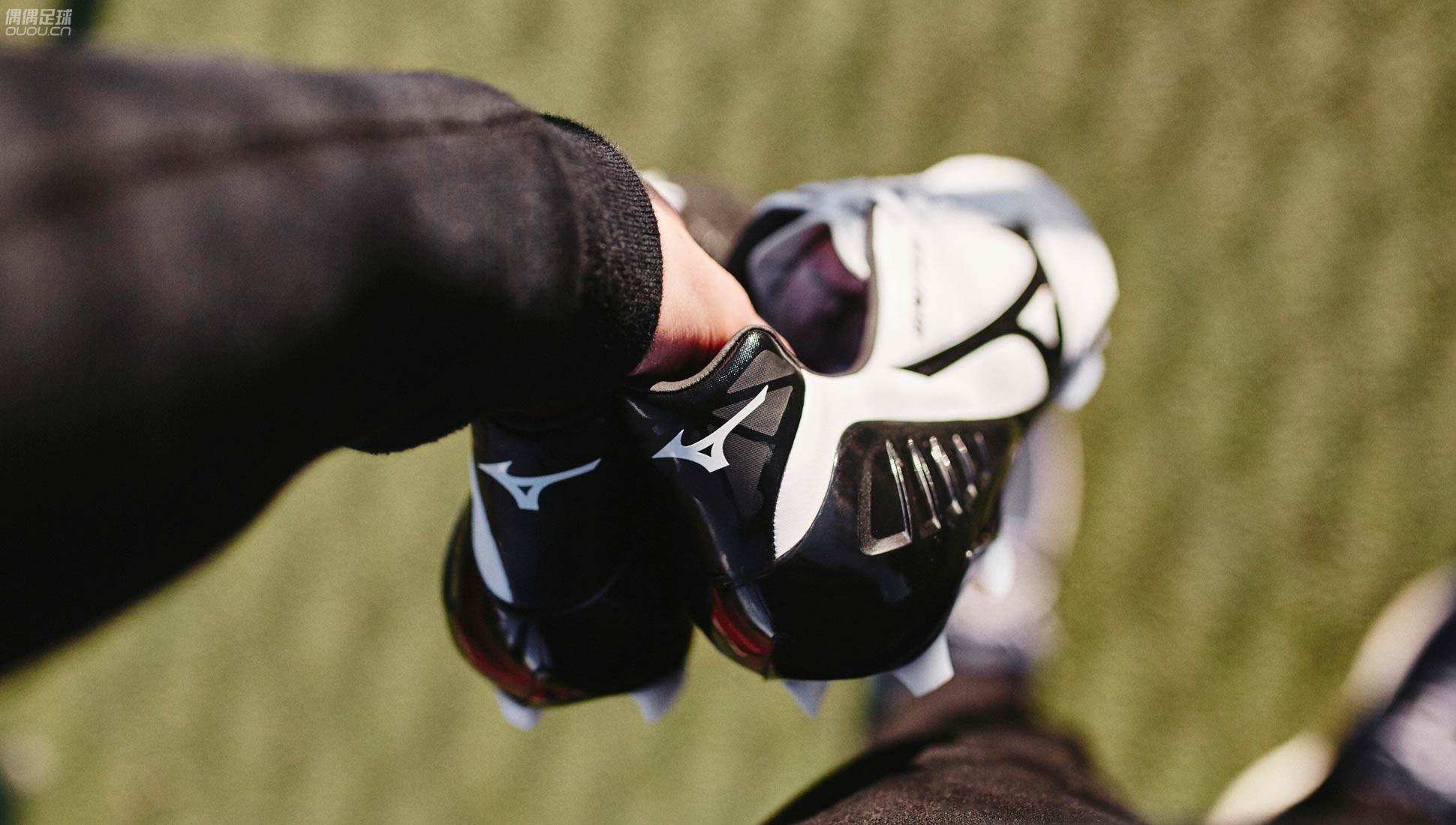 美津浓乒乓球鞋wave5,美津浓足球鞋基础款ag测评