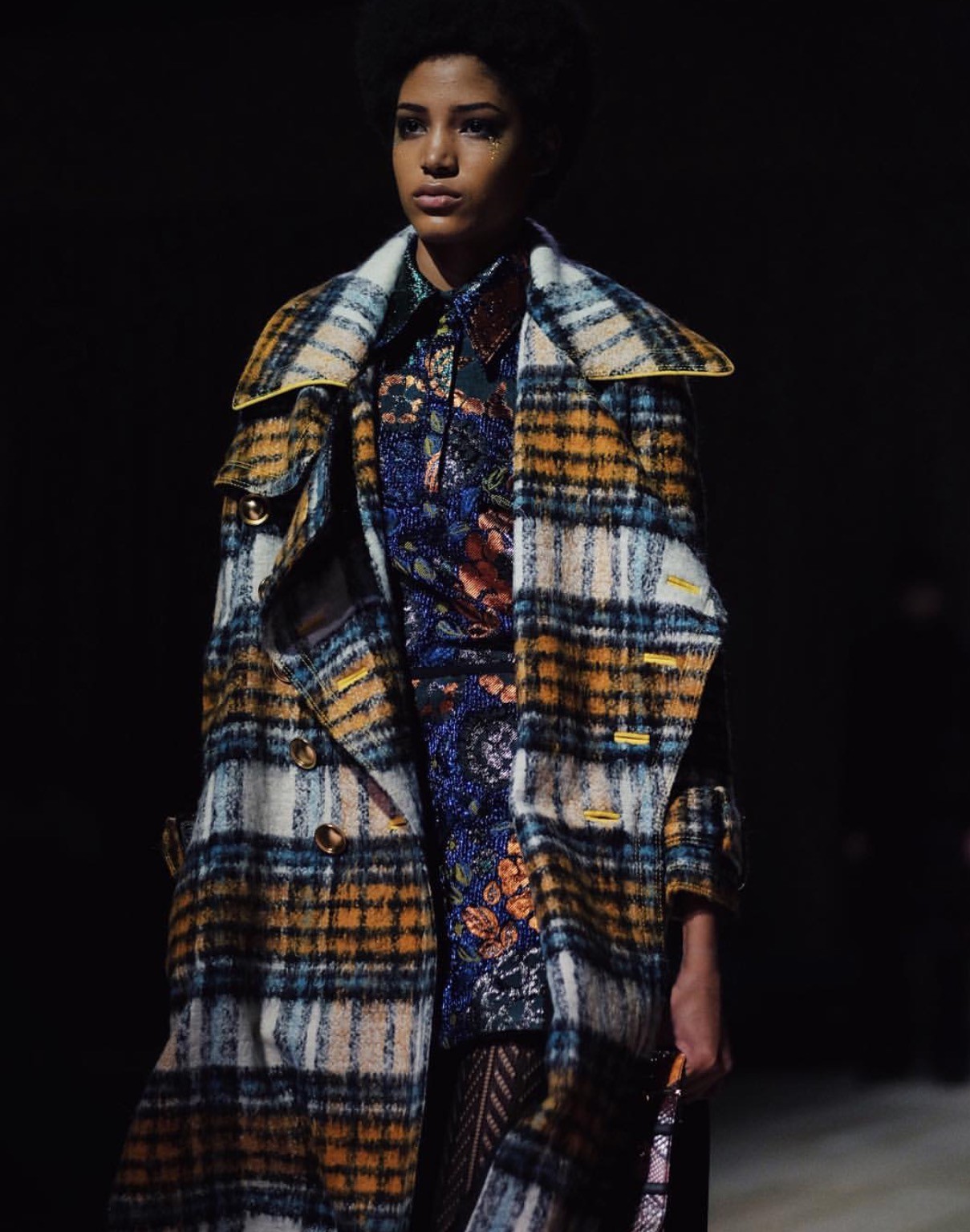 burberry最新时尚单品,burberry新季迷惑时尚单品