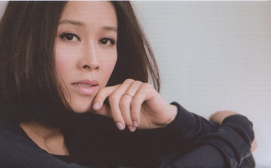 林青霞是多大年纪生二胎的,林青霞是高龄产妇吗