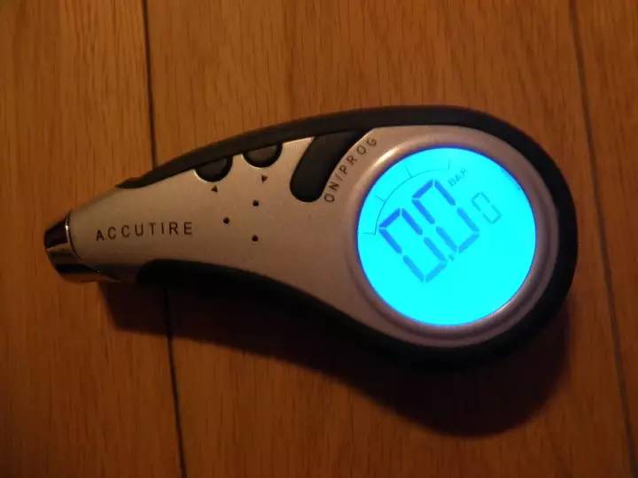 汽车必备30件神器 (最实用的车载神器)