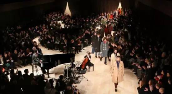 burberry最新时尚单品,burberry新季迷惑时尚单品