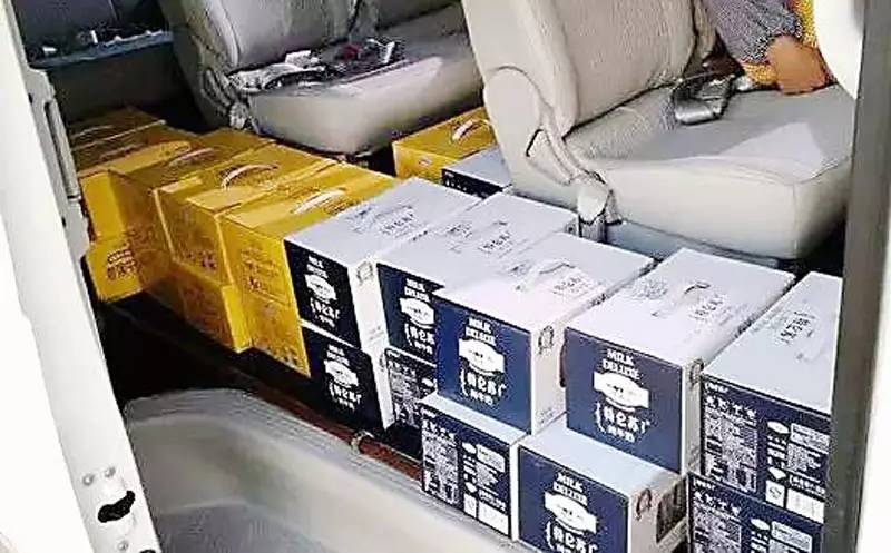 车顶加装平台违法吗,加装车顶纵杆要备案吗