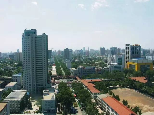 为啥女孩都喜欢去小寨逛,为什么说来西安一定要去小寨