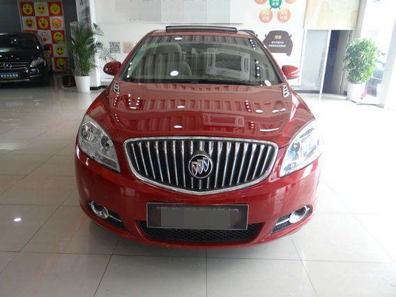 网红凤姐的豪华座驾，网友直呼“这辆车配不上你”