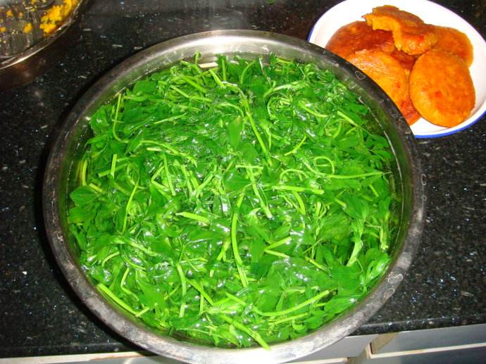 做饭味重了怎么办？水果苦涩怎么办？132个生活去味小窍门